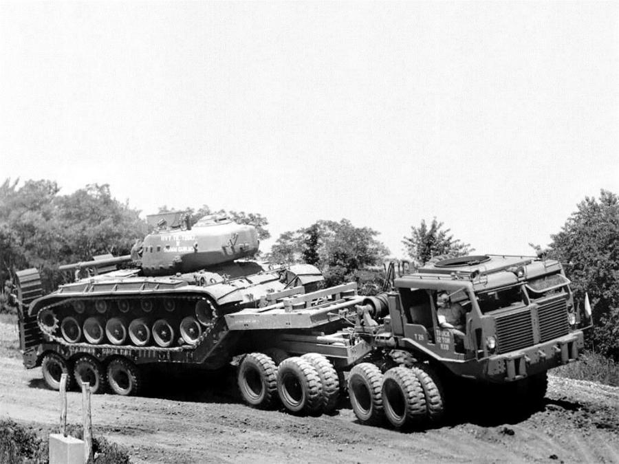  Sterling T26 1944 года  (фото 2 из 3)